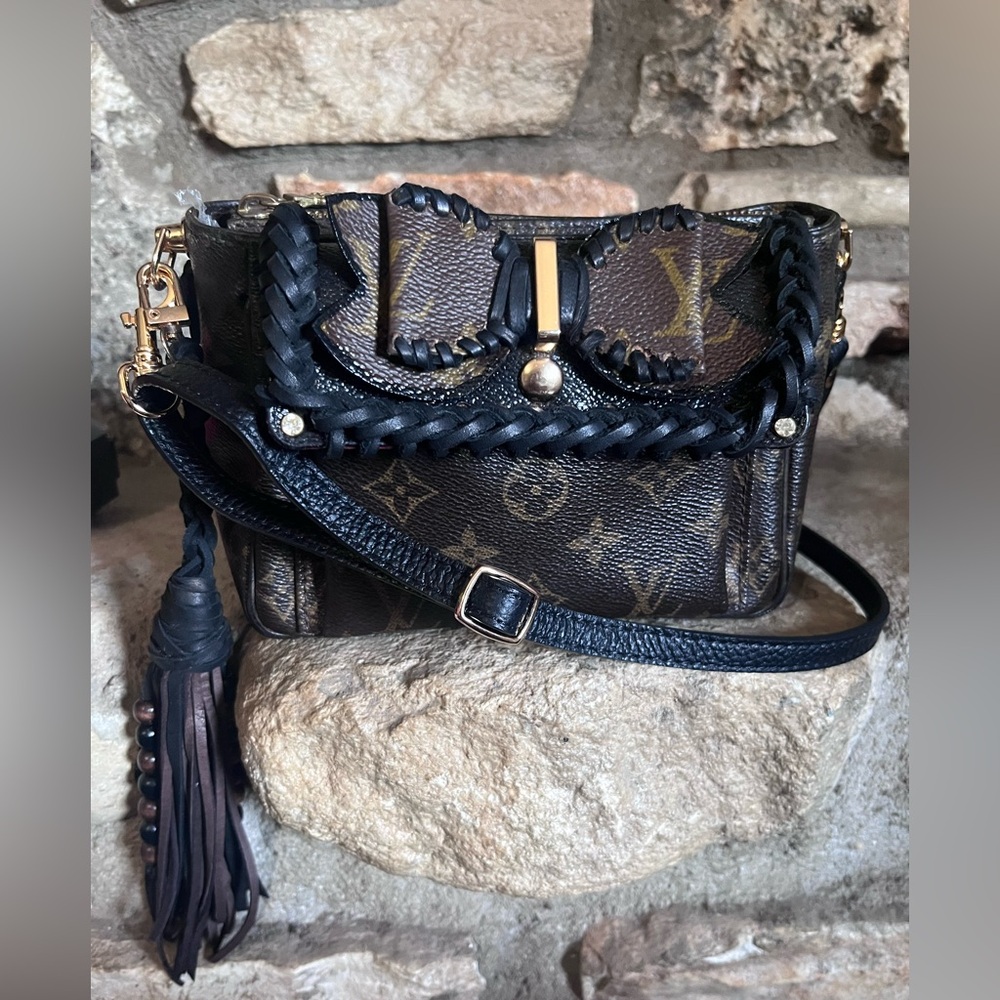 🖤🤎 Custom Louis Vuitton Boho fringe viva cite pm crossbody bag🤎🖤